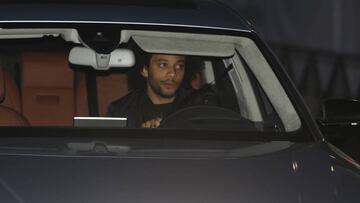 Marcelo sale con su coche