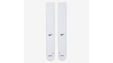 Estos calcetines altos de Nike, los más vendidos en Amazon, están disponibles en seis colores
