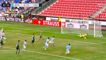 Matt Freese vuelve a ser determinante desde el manchón penal, ahora en la Leagues Cup 2025.