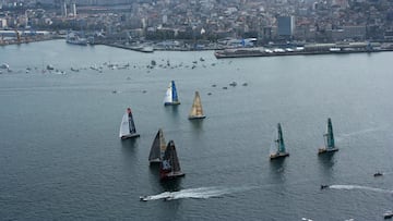 Imagen de la ría de Vigo durante la salida de la Volvo Ocean Race 2005.