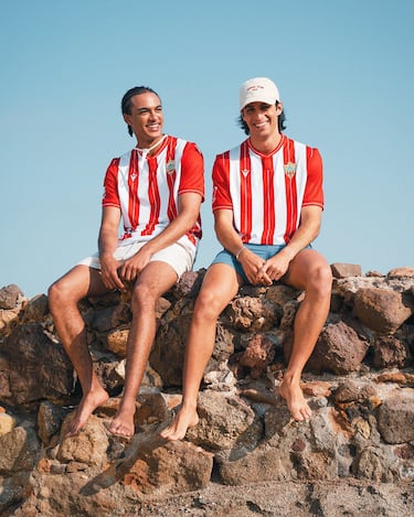 El Almería revela su nueva piel para la temporada 2025/26