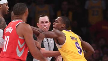 Rajon Rondo lanza un puñetazo a Chris Paul.
