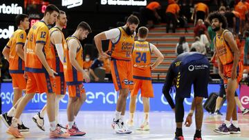 26/09/21 BALONCESTO ACB PARTIDO
VALENCIA BASKET - UCAM MURCIA
CANASTA CLAVE
FINAL DE PARTIDO TRISTEZA