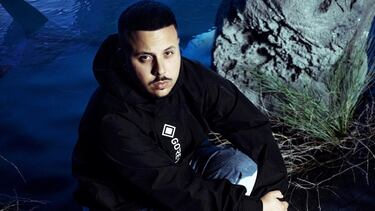 El artista tinerfeño es, desde hace muchos años, uno de los grandes representantes de las Islas Canarias en España, y con el lanzamiento de 'Me muevo con Dios', su último álbum, está viviendo un gran ascenso en las listas y obteniendo el reconocimiento de un público más general. Tras años de trayectoria ha dejado pruebas suficientes de sus excelsas capacidades musicales, ha colaborado con artistas de la talla de West Side Gunn y ha reconocido haber contactado alguna vez con Bizarrap y su gusto por poder trabajar con el argentino en alguna ocasión, lo que podría derivar en una sesión que sería sinónimo de éxito. 