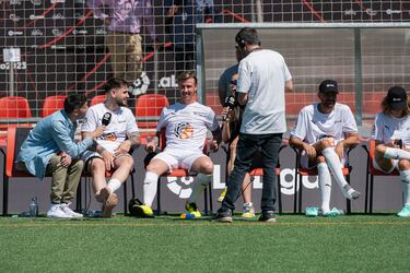 El exfutbolista y entrenador español José María Gutiérrez "Guti" (3i), durante la tercera edición del Encuentro de las Estrellas.