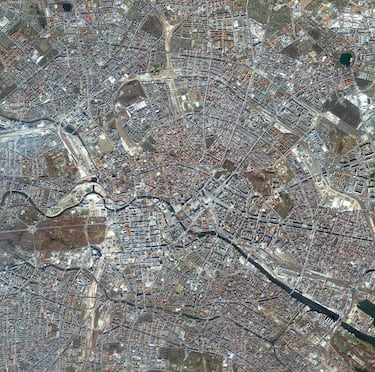 Capital de Alemania y uno de los dieciséis estados federados alemanes. Se localiza al noreste de Alemania.