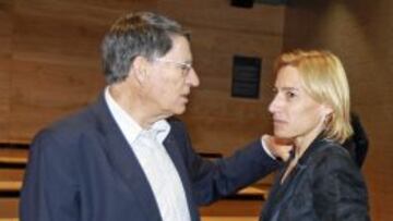 Marta Domínguez, junto a José María Odriozola.