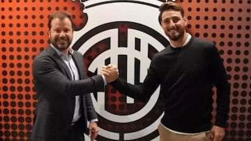 La dirección deportiva del RCD Mallorca, Pablo Ortells y Aritz Aduriz.