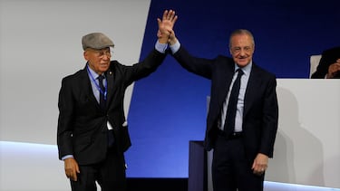 El 2 de octubre de 2022 fue elegido por unanimidad presidente de honor del Real Madrid en la Asamblea General Extraordinaria.