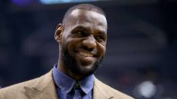 LeBron James no se vistió de corto este miércoles y se perdió el partido de los Cavaliers contra los Pacers.