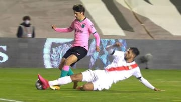 "Hay penalti de Catena a Trincão"