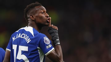 Nicolas Jackson celebra un gol como jugador del Chelsea.
