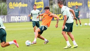 Iker Recio en un entrenamiento semanal en la Ciudad Deportiva Bahía de Cádiz.