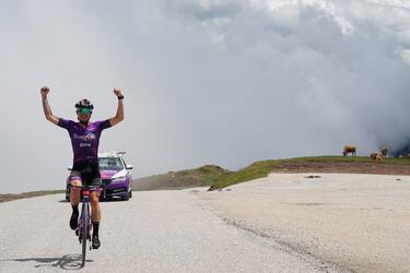 Ángel Madrazo en la subida al puerto inédito de la Vuelta España, el Pico Jano.