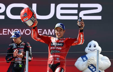 Alegría del piloto español, Marc Márquez, en el podio del Gran Premio de Hungría de MotoGP.