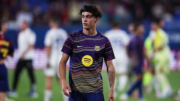 BARCELONA, SPAIN - AUGUST 10: Hector Fort of FC Barcelona looks on during the Joan Gamper Trophy match between FC Barcelona and Como1907 at Estadi Johan Cruyff on August 10, 2025 in Barcelona, Spain. (Photo by Eric Alonso/Getty Images)