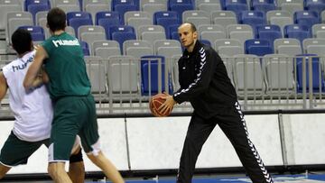 17/12/12 BALONCESTO UNICAJA ENTRENAMIENTO
CARLOS JIMENEZ COMO ENTRENADOR