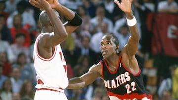 El legendario Clyde Drexler vivió toda su carrera a la sombra de Jordan, pero forjó su propia leyenda, primero en los Blazers y luego en Houston.