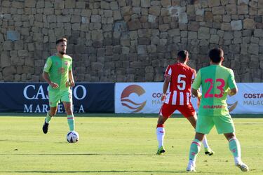 El Málaga sorprende a un Almería con El Bilal camino de Bérgamo