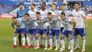 El Zaragoza ha enlazado ya ocho empates. El séptimo fue contra la Ponferradina con este once: Cristian Álvarez, Eguaras, Jair, Nieto, Narváez, Álvaro Giménez -en la fila de arriba-, Vada, Fran Gámez, Francé