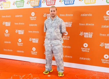 Zzoilo posa en la alfombra roja.