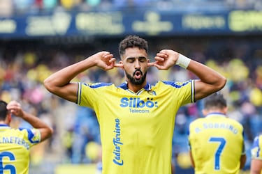 El Cádiz hace oficial la salida de Chris Ramos a Botafogo