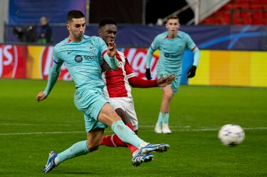 1-1. Asistencia de Lamine Yamal a Ferran Torres, se interna en el área con la presión de Mandela Keita y define cruzado al palo derecho de Jean Butez.