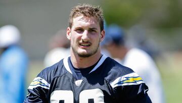 El defensive end fue líder de capturas en 2017.