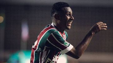 Wendel celebra un gol