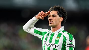 Cardoso celebra un gol con el Betis.