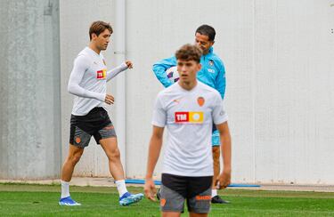 Jesús Vázquez, el Ave Fénix del Valencia