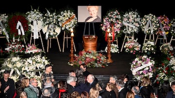 La capilla ardiente de Marisa Paredes en el Teatro Español de Madrid.