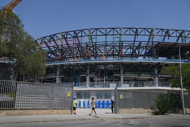 La primera subfase, la 1A, incluye el gol sur y la tribuna, con capacidad para los 27.000 espectadores.