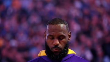Camino de los 38 años, LeBron afronta la recta final de su carrera con peores números, un equipo a la deriva, mal rodeado y con Kareem como único horizonte.
