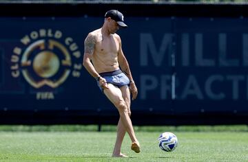 Luis Enrique en el entrenamiento del PSG.
