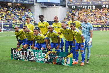 Un heroico David Gil para tres penaltis y da el Carranza al Cádiz