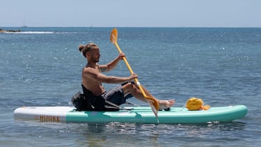 ¿Loco por el ‘paddle surf’? Esta tabla hinchable estable y muy resistente es perfecta para practicarlo