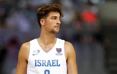 Tras una buena temporada a nivel individual en unos Trail Blazers en plena reconstrucción, Deni llega al Eurobasket como la máxima estrella del conjunto israelí.