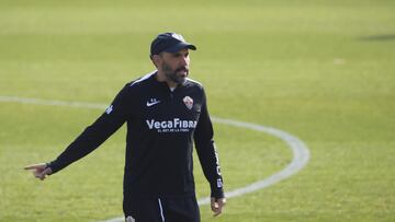Sarabia: “Afrontamos el partido contra el Racing con mentalidad de líder”