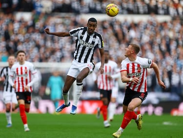 Isak ofrece un rayo de luz al Newcastle