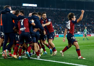 Un Riazor sin Lucas Pérez se prueba ante el Levante