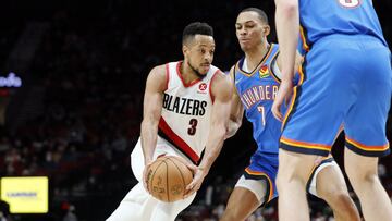 CJ McCollum, escolta de Portland Trail Blazers, frente a Oklahoma City Thunder.