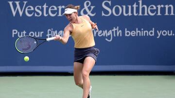 Simona Halep sufrió ante Alexandrova.