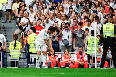 Celebración de Raúl González Blanco tras anotar el 3-2 en el marcador del XII Corazón Classic Match.