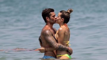 Rodri Fuertes y Marta Castro disfrutan la playa en pareja, a 9 de julio de 2023 en Ibiza (Islas Baleares, España)
VACACIONES;PLAYA;PAREJA;NOVIOS
José Ruiz / Europa Press
09/07/2023