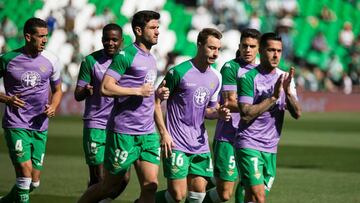 El Betis, de morado.