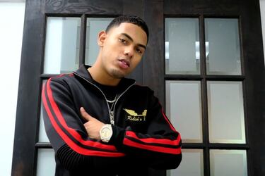 Este es probablemente uno de los artistas cuyo estilo más se adapte a lo que normalmente escuchamos en las sesiones de Bizarrap, y por ello los fans de ambos artistas están más que deseosos de que la tan hablada y viralizada colaboración vea la luz. El puertorriqueño ya confirmó el secreto a voces asegurando que ya hay algo preparado, ahora queda la espera de saber cuando podremos disfrutar de ello. 