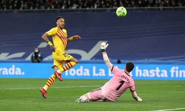 El Barça vuelve, el Madrid se va