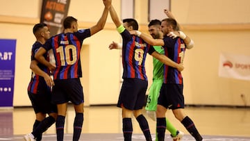 Los jugadores del Barça celebran un gol en la Champions League futsal.