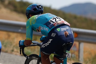 El ciclista Harold Martín López tras una caída.
